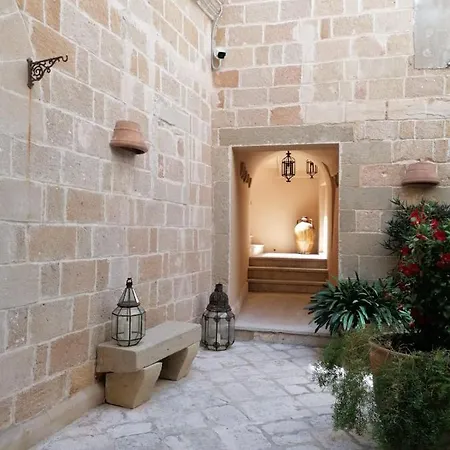 Centro Storico Bed & Breakfast 3*